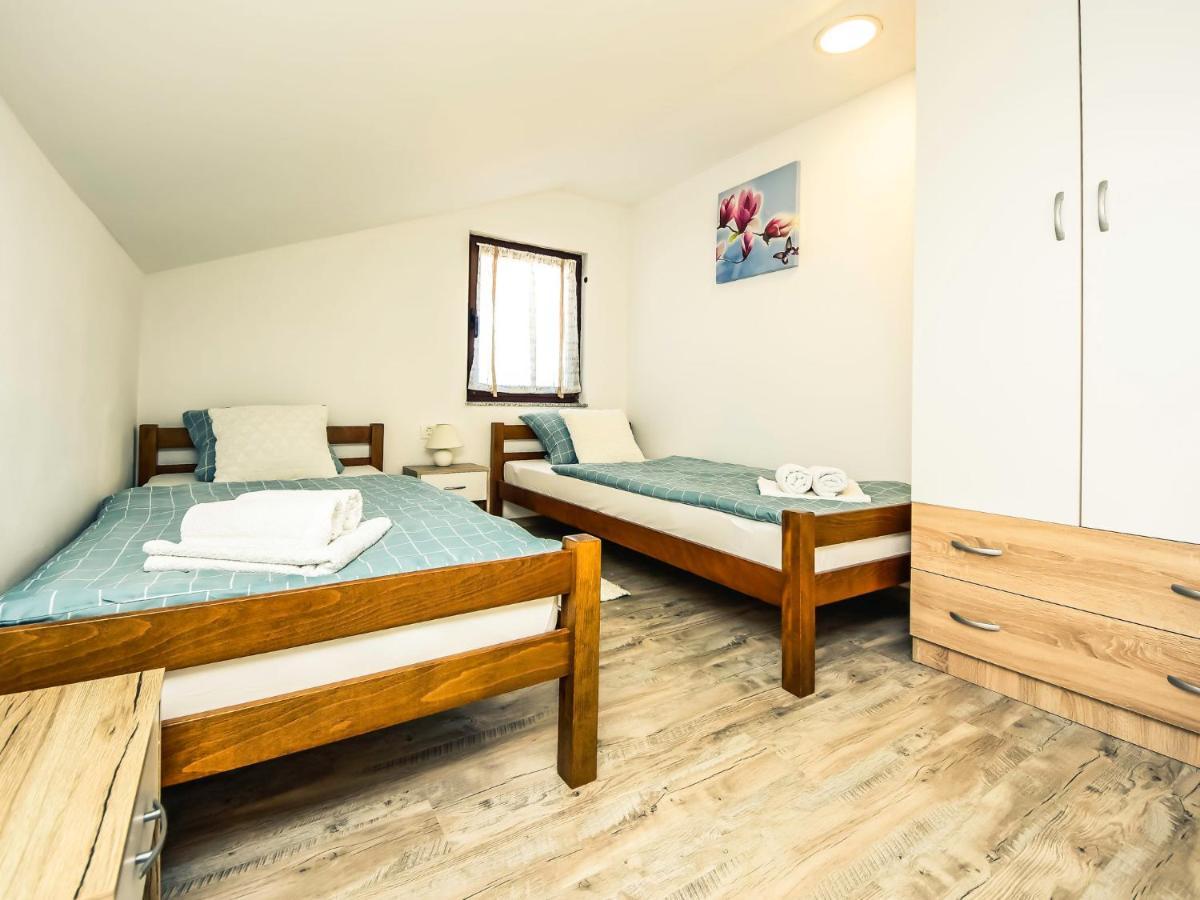 Apartment Matanovi Dvori-2 By Interhome Vir Kültér fotó
